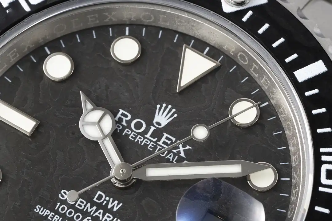 Rolex Submariner Parakeet 116610LN replica Miyota, foto en muñeca, esfera de carbono 40 mm