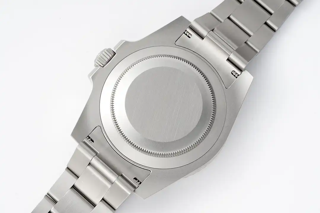 Rolex Submariner Parakeet 116610LN replica, vista del fondo de caja, fondo de acero
