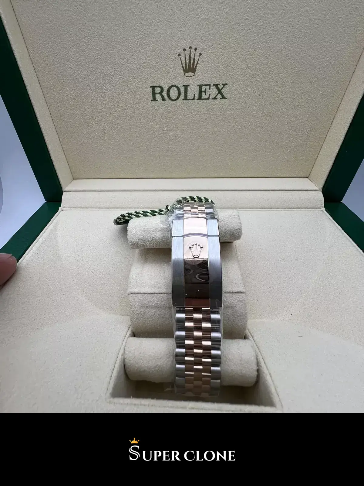 Rolex Datejust 126231 replica, esfera chocolate, vista 5 con lupa Cyclops sobre la fecha