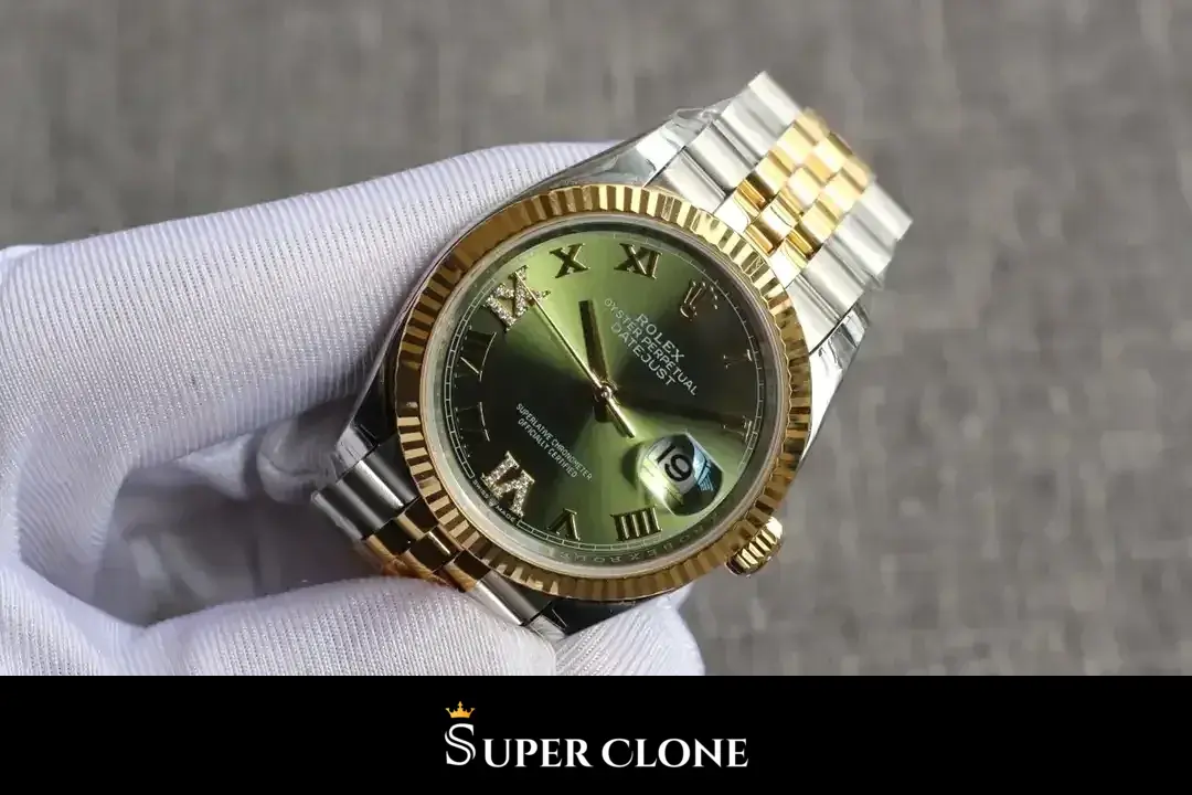 Rolex Datejust 126333 verde, caja de 41 mm en Oystersteel y oro amarillo, vista frontal