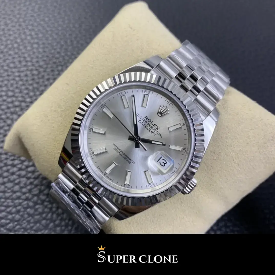 Rolex Datejust 126334 replica, indices de barra y agujas, esfera plata