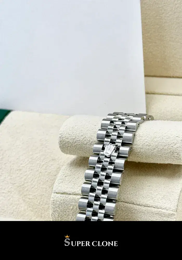 Rolex Datejust 278384RBR replica, vista del bisel de diamantes