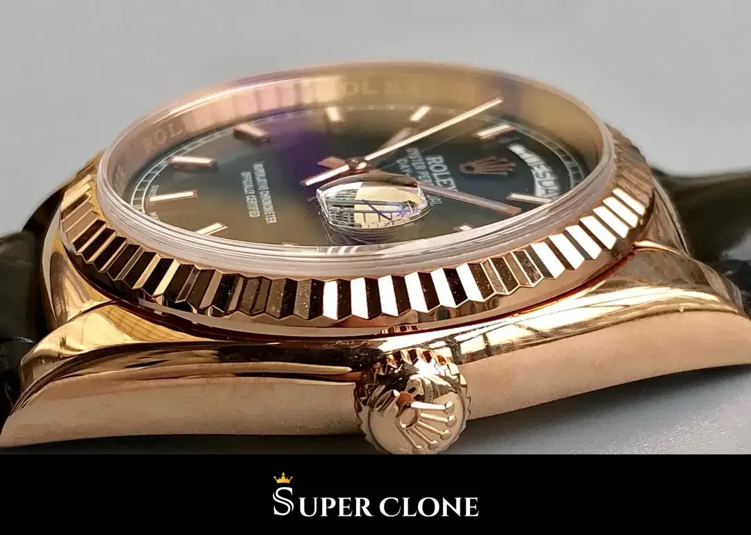 Rolex Day-Date 118135CH replica, detalle de la esfera negra lacada