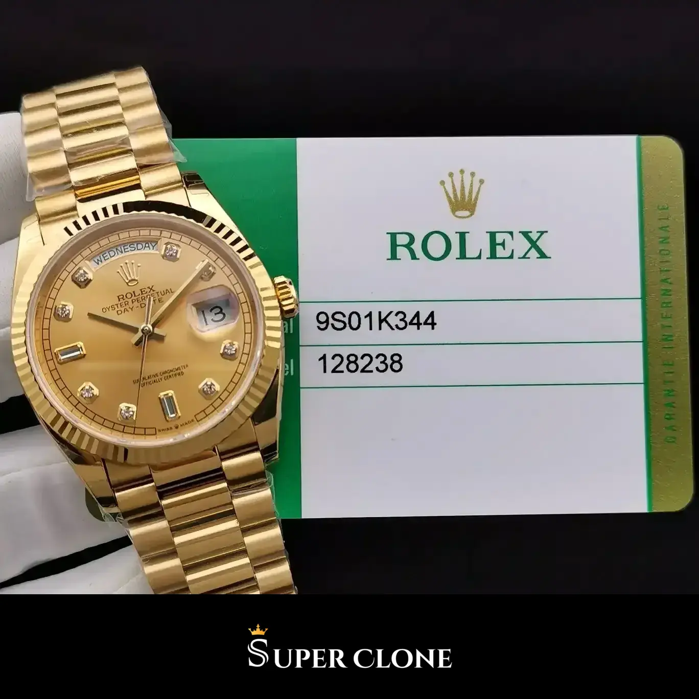 Rolex Day-Date 128238 replica, vista en ángulo, esfera dorada
