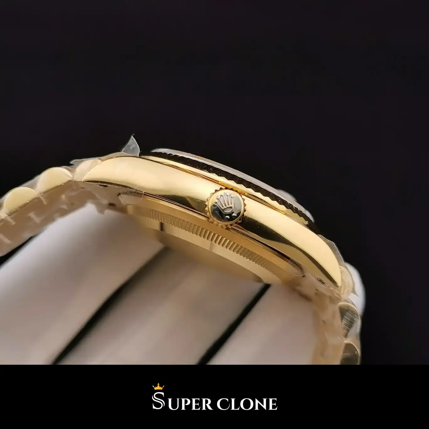 Rolex Day-Date 128238 replica, vista en la muñeca, esfera oro