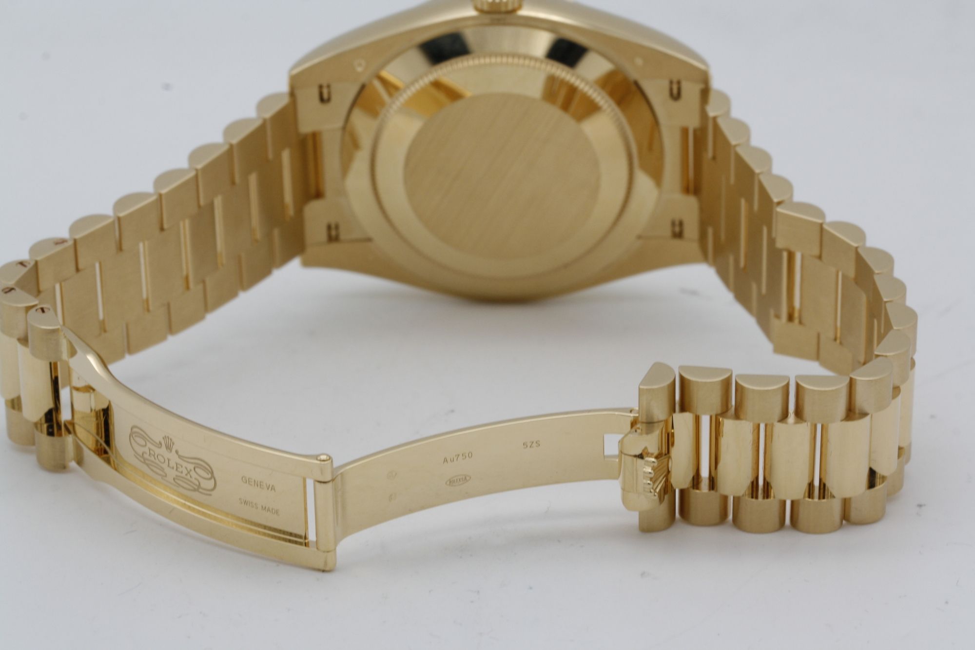 Rolex Day-Date 228238 replica, foto de luminosidad