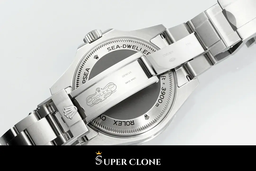 Rolex Deepsea 116660 replica esfera negra, detalle del fondo de la caja