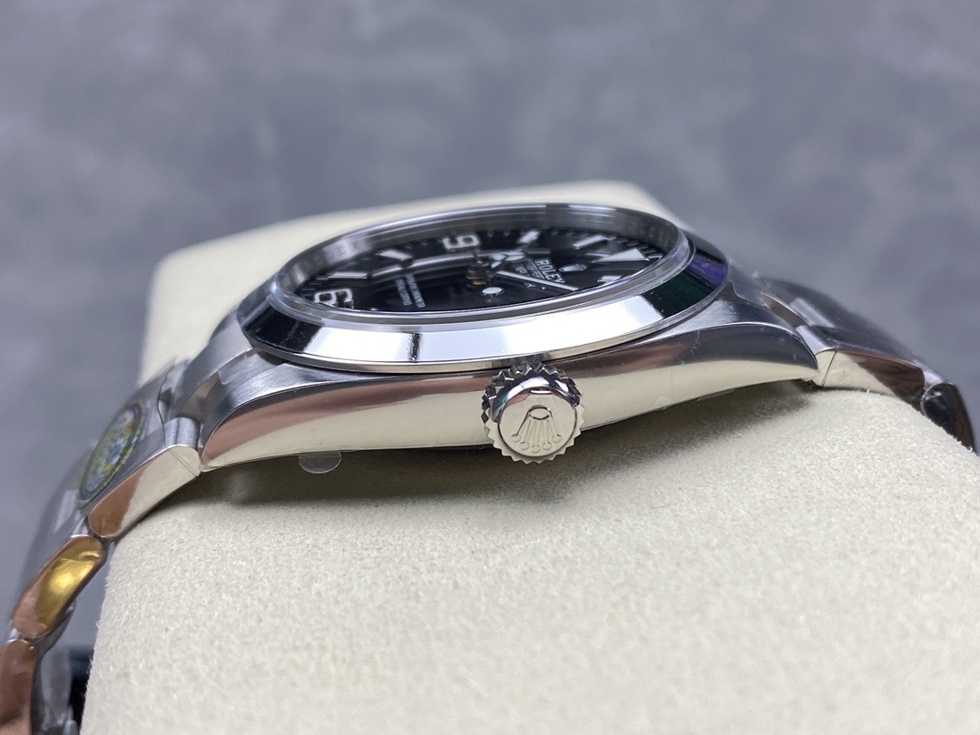 Explorer 224270 replica, detalle del brazalete