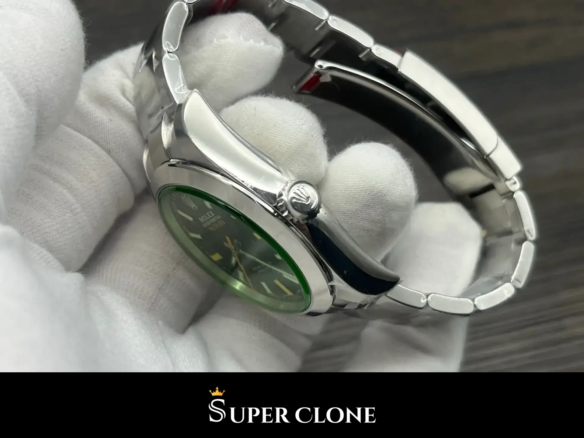 Rolex Milgauss 116400GV replica, esfera negra, vista 2
