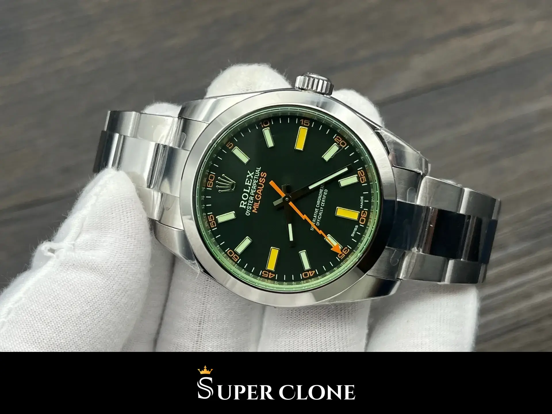 Rolex Milgauss 116400GV replica, esfera negra, vista 9