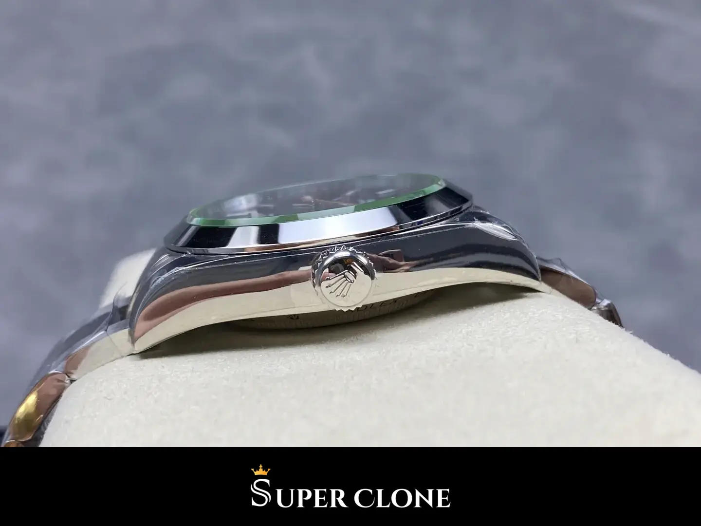 Rolex Milgauss 116400GV replica, esfera azul, vista 5