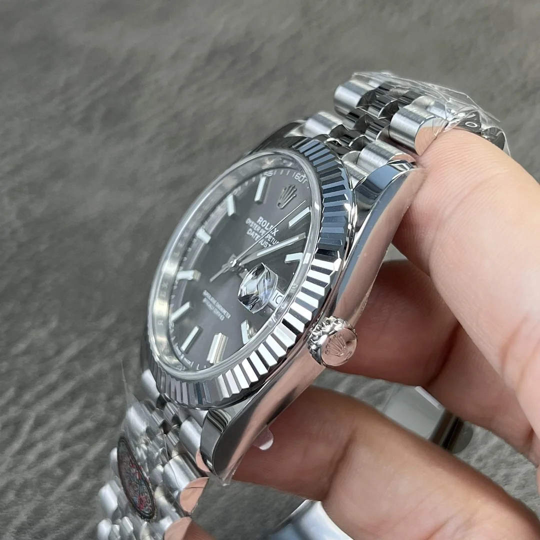 Datejust 126334 replica, detalle del brazalete Jubilee, rodio