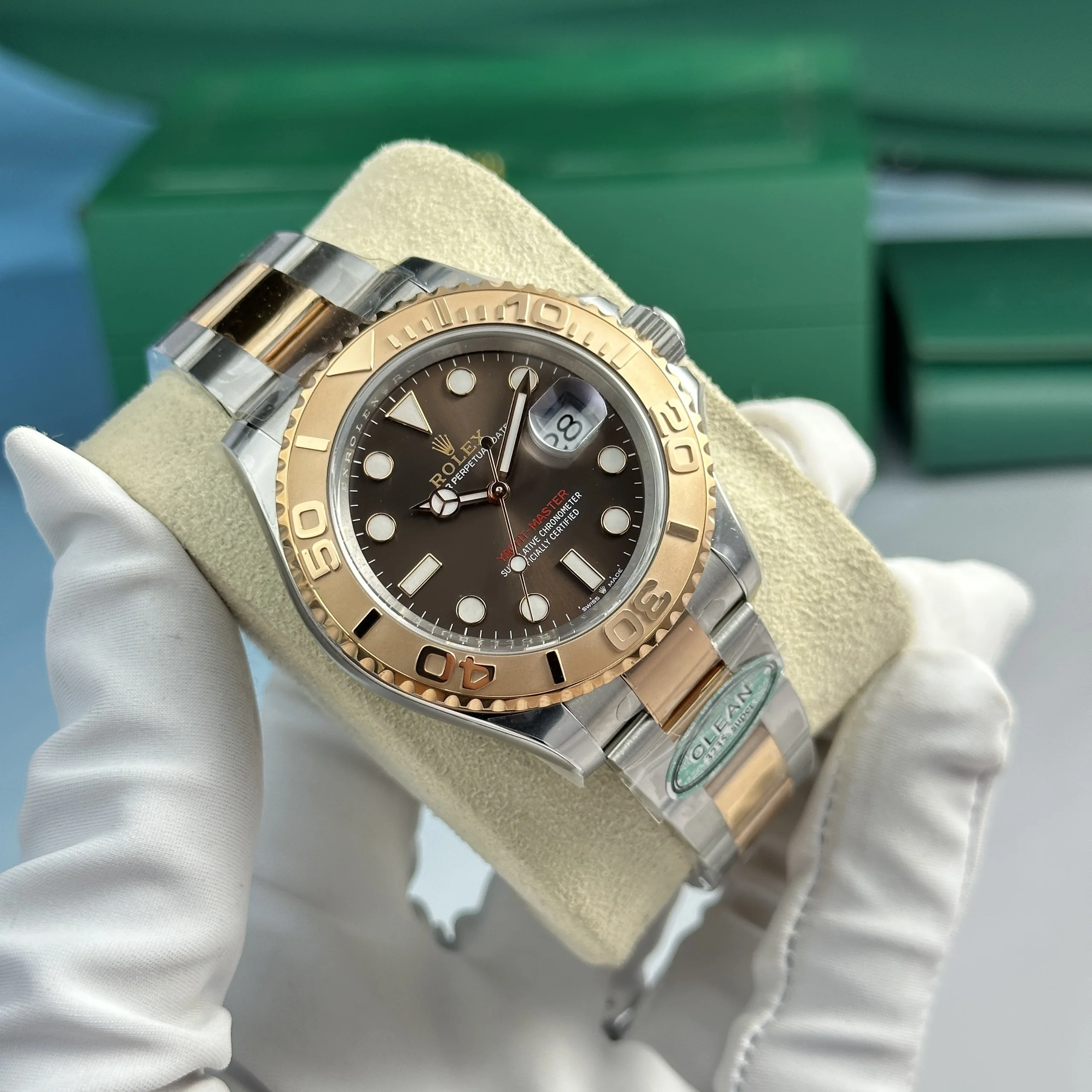 Yacht-Master 126621 réplica Miyota, detalle del brazalete