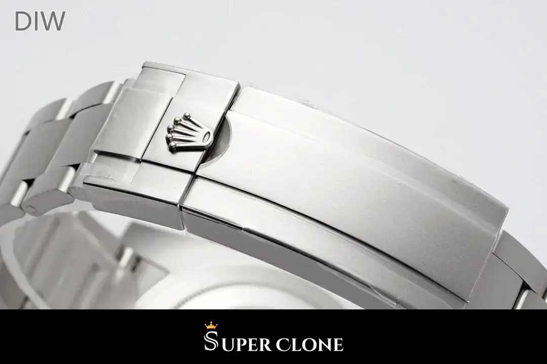 Rolex Submariner Parakeet 116610 replica, esfera en detalle, azul turquesa