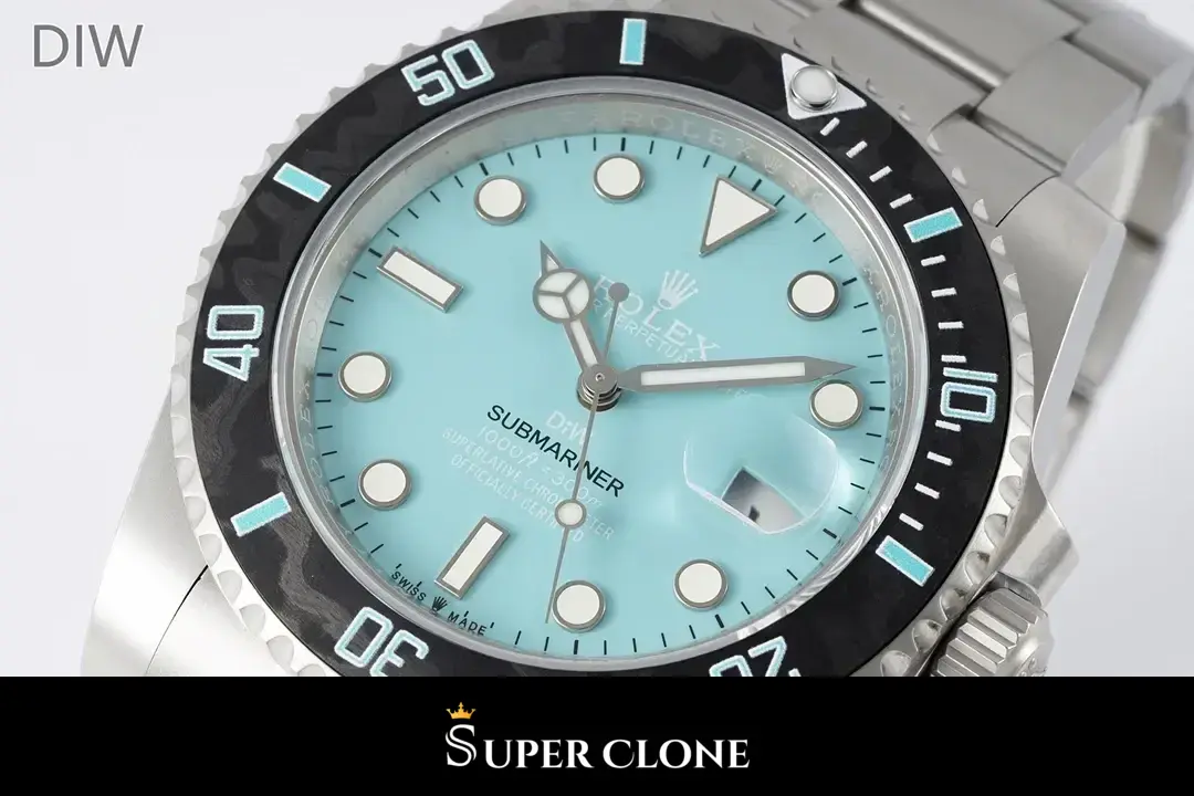 Rolex Submariner Parakeet 116610 Miyota replica, foto en la muneca, esfera turquesa