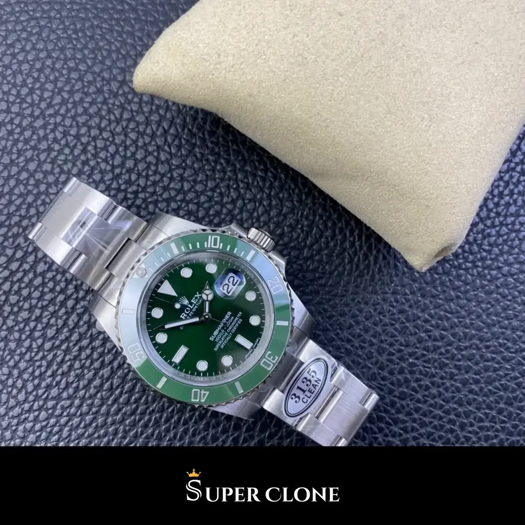 Rolex Submariner Hulk 116610LV replica, vista en angulo, esfera verde