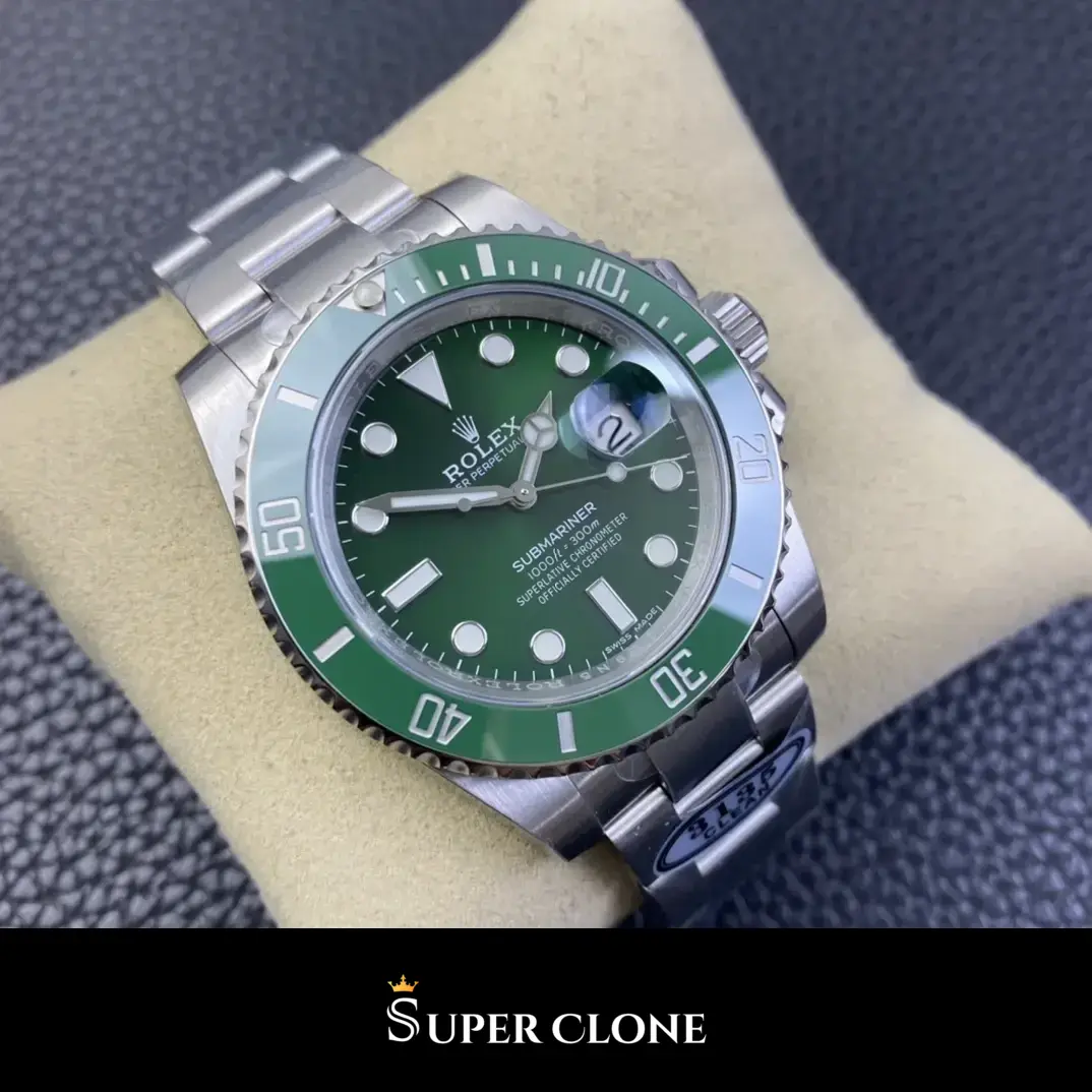 Rolex Submariner Hulk 116610LV replica, foto en muneca, esfera y bisel verdes