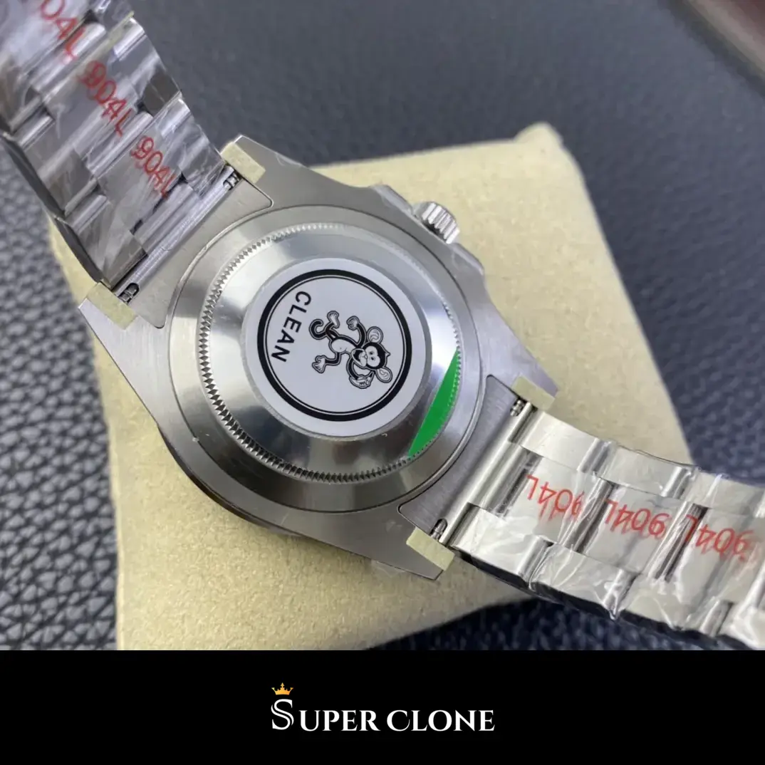 Rolex Submariner Hulk 116610LV replica, vista del fondo de caja, acero cepillado