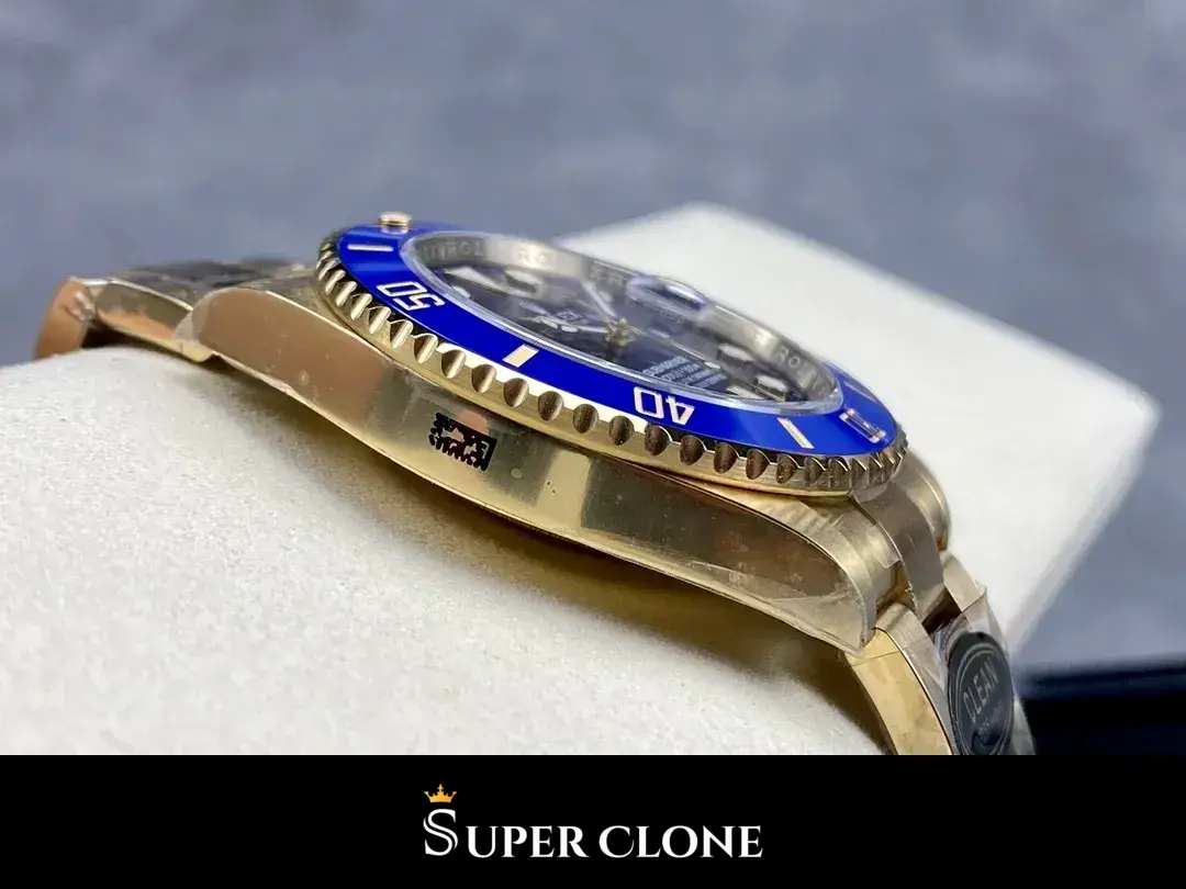 Rolex Submariner 126618LB replica, corona y caja, oro amarillo con protectores de corona
