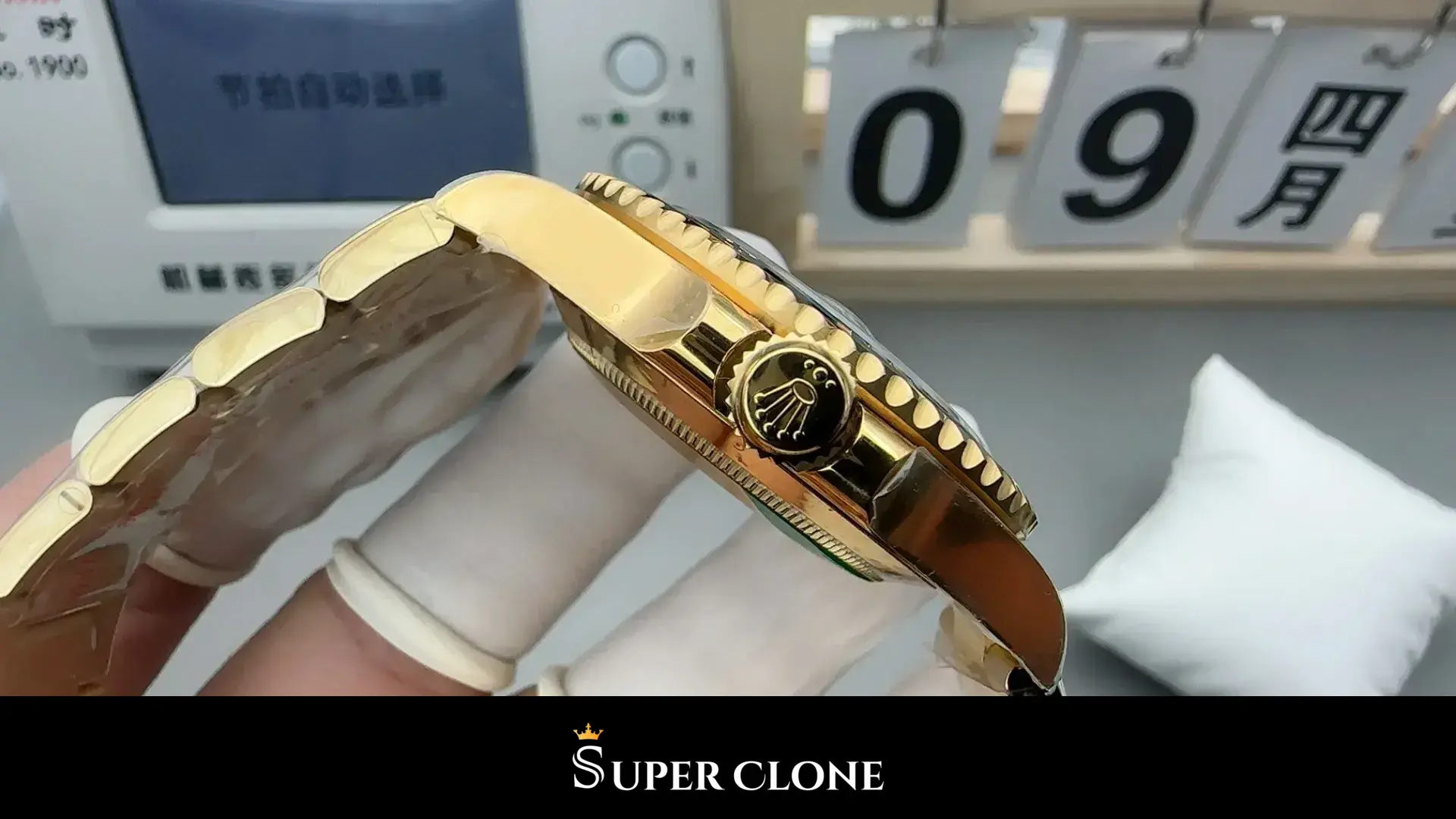 Submariner 126618LN réplica Rolex, corona y caja, corona Triplock de oro