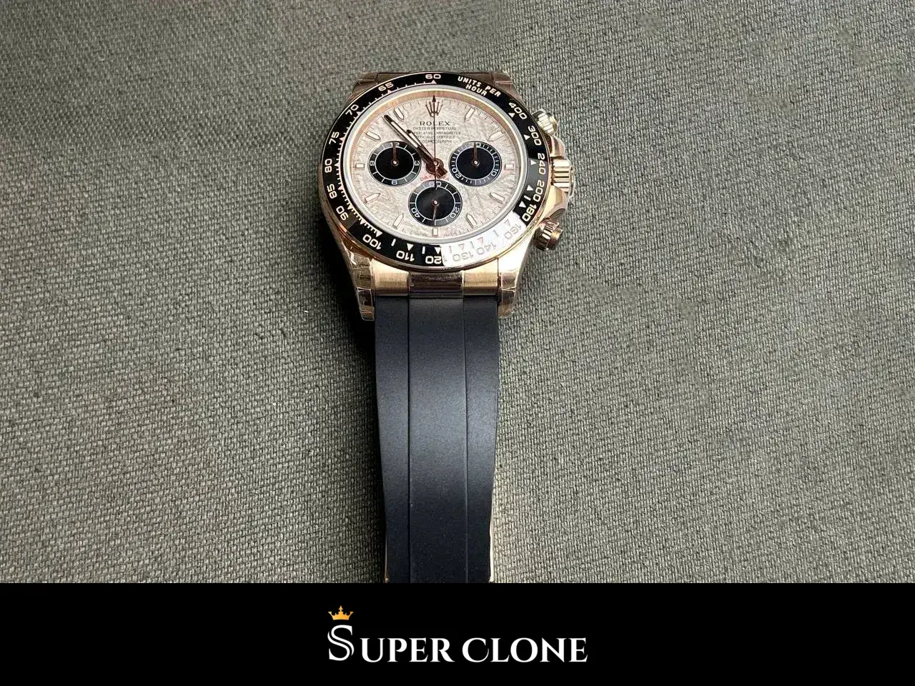 Rolex Daytona 126515LN replica, oro Everose, vista en ángulo
