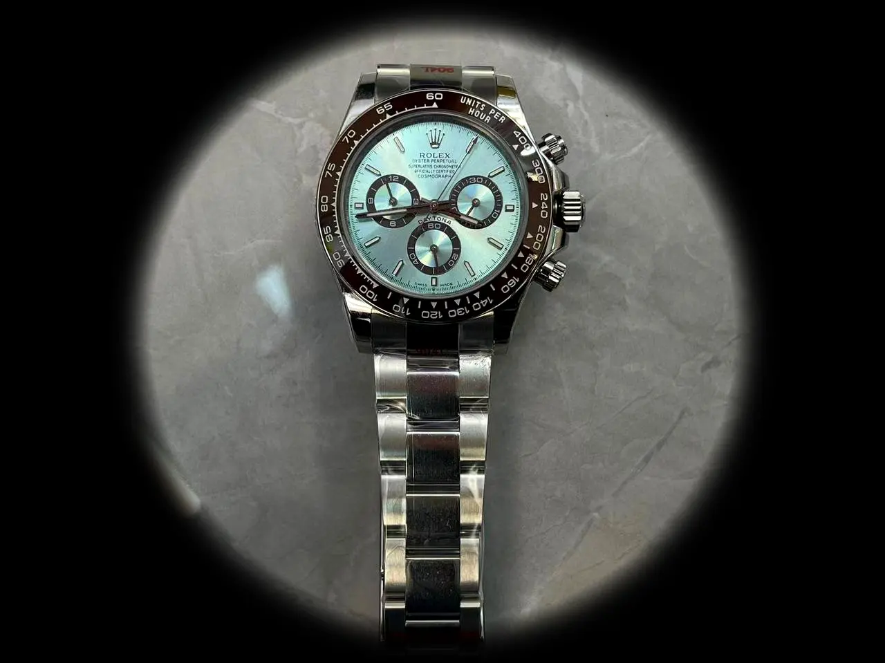 Daytona 126506 super clon 40mm, primer plano de la esfera azul hielo