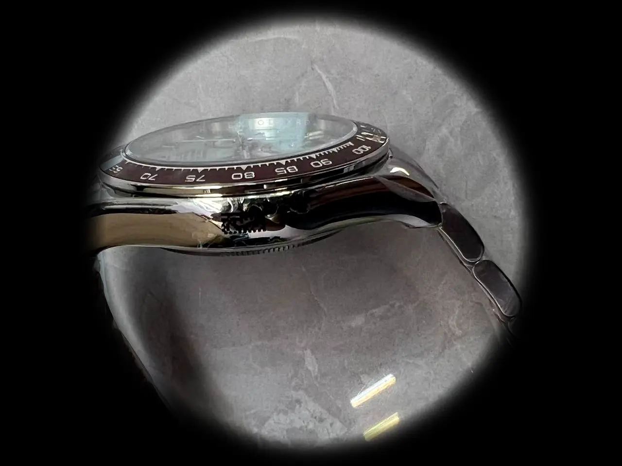 Rolex Daytona 126506 clon eta, perfil lateral en platino