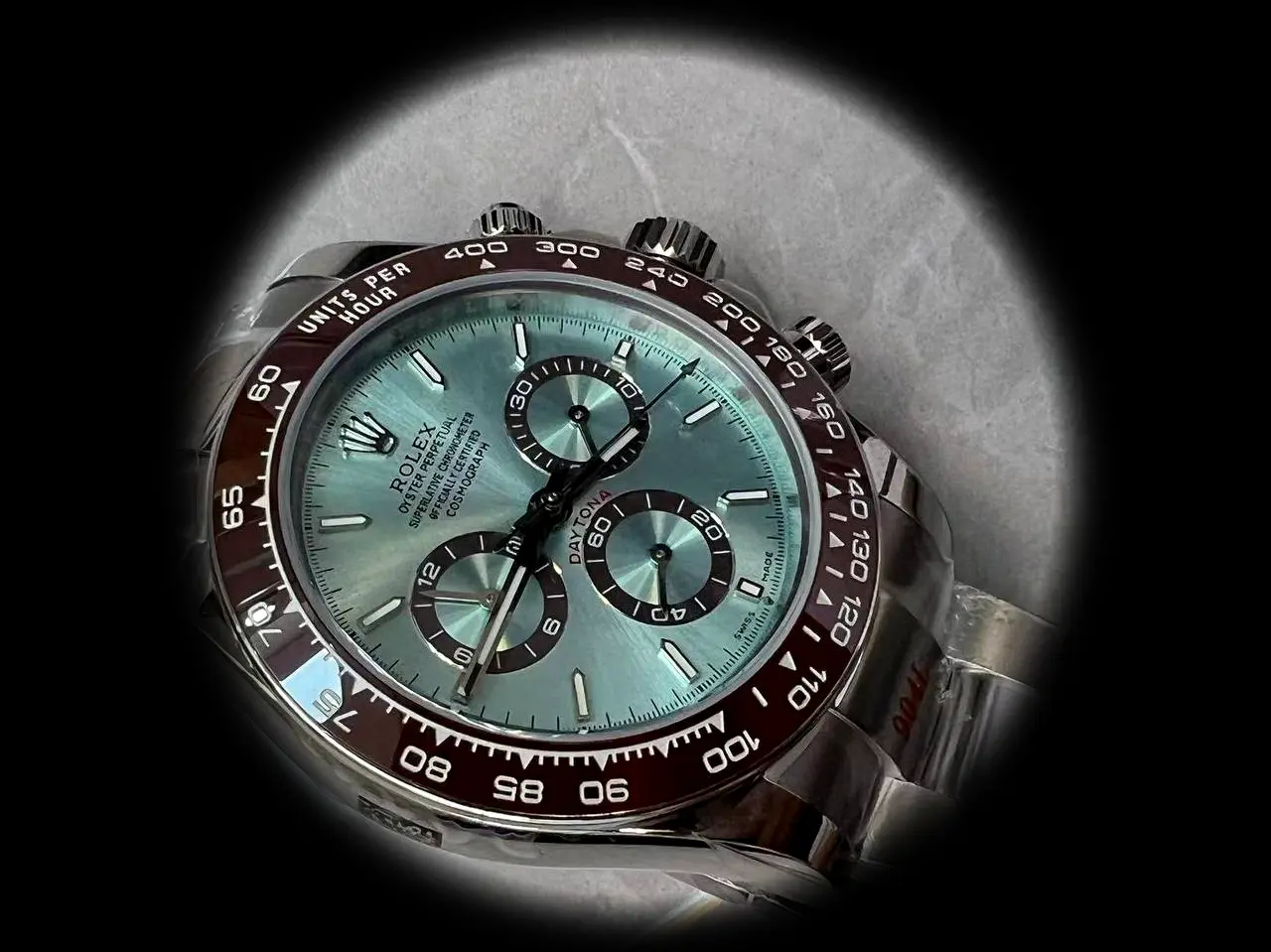 Daytona 126506 super clon suizo, detalle del fondo transparente