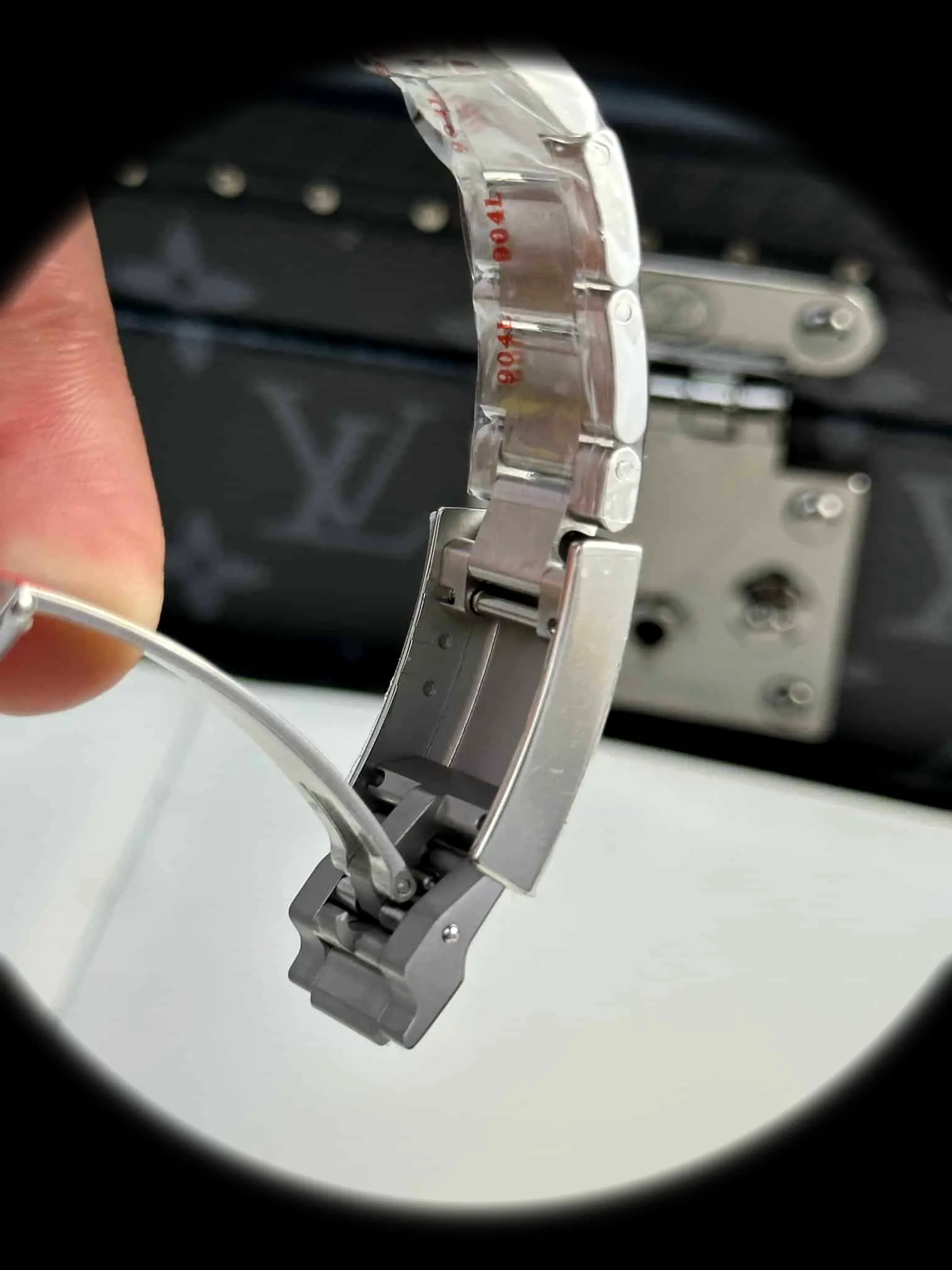 Rolex Daytona 126500LN super clon, vista en angulo, esfera negra