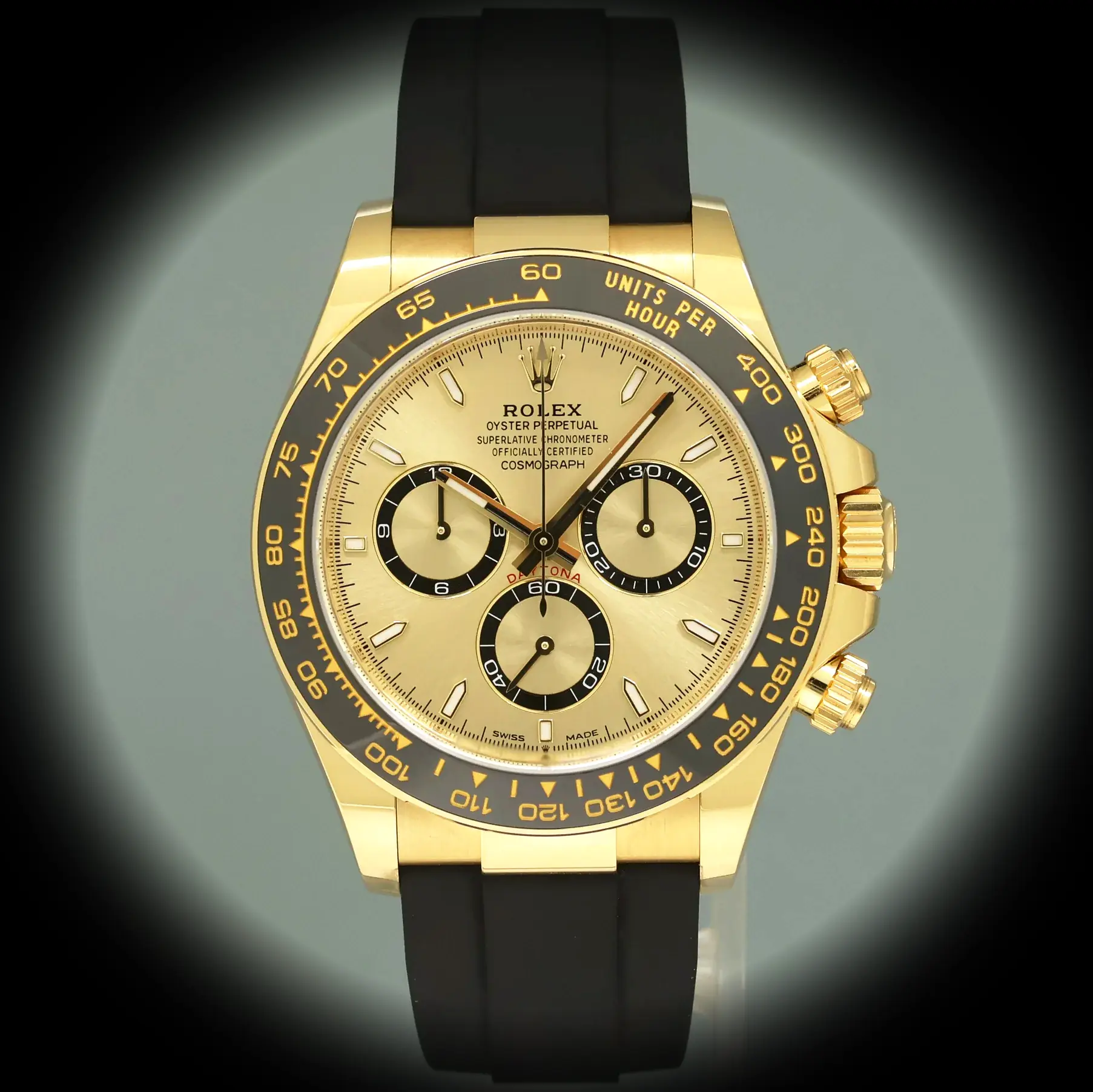 Rolex Daytona 126518LN super clon suizo 40 mm, primer plano de la esfera dorada