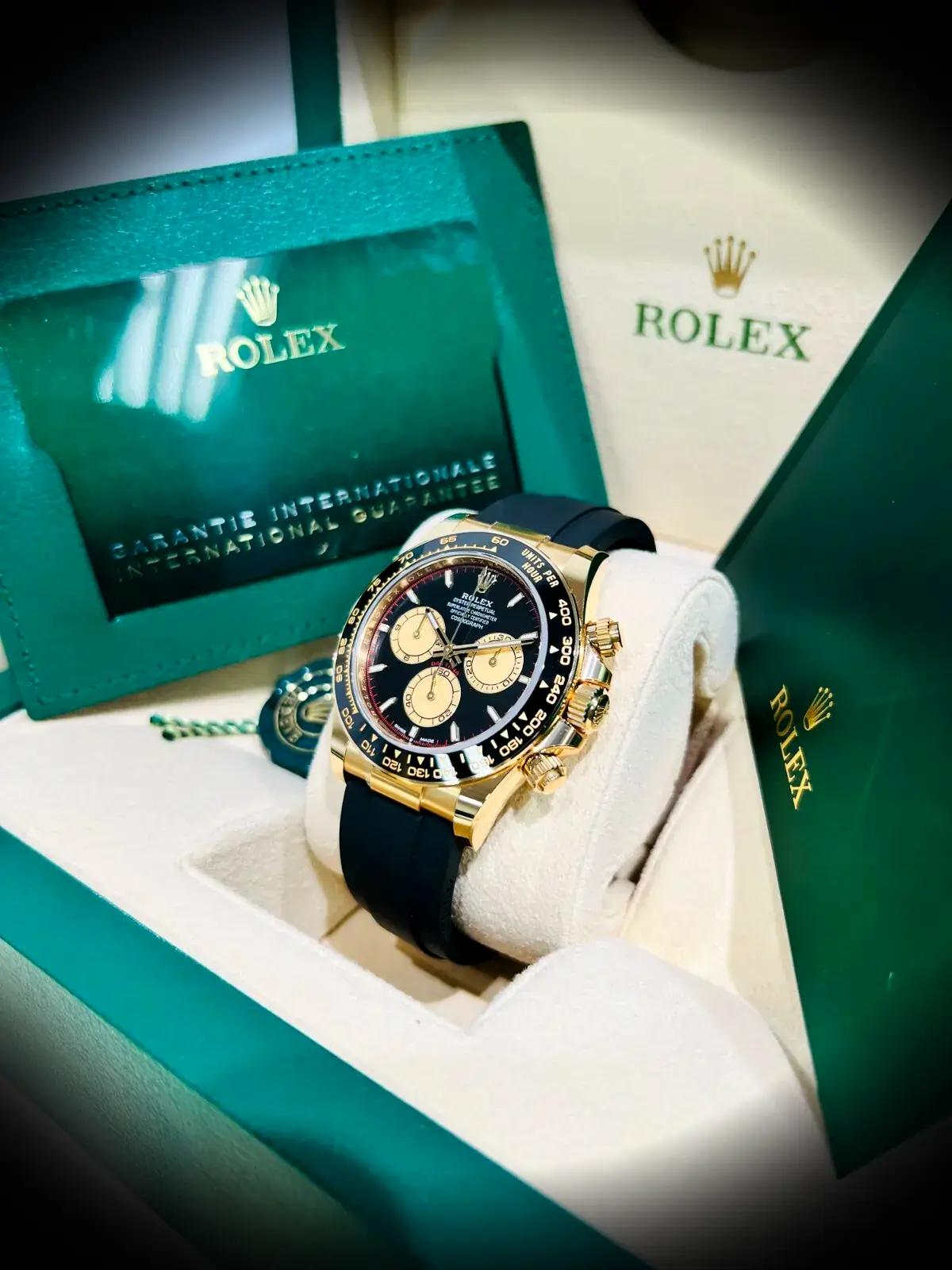 Rolex Daytona 126518LN Super Clon, perfil lateral en oro amarillo