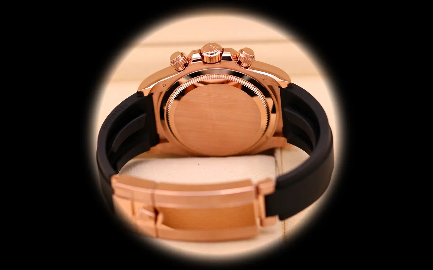 Daytona 126515LN super clon suizo 40 mm, detalle de corona y caja