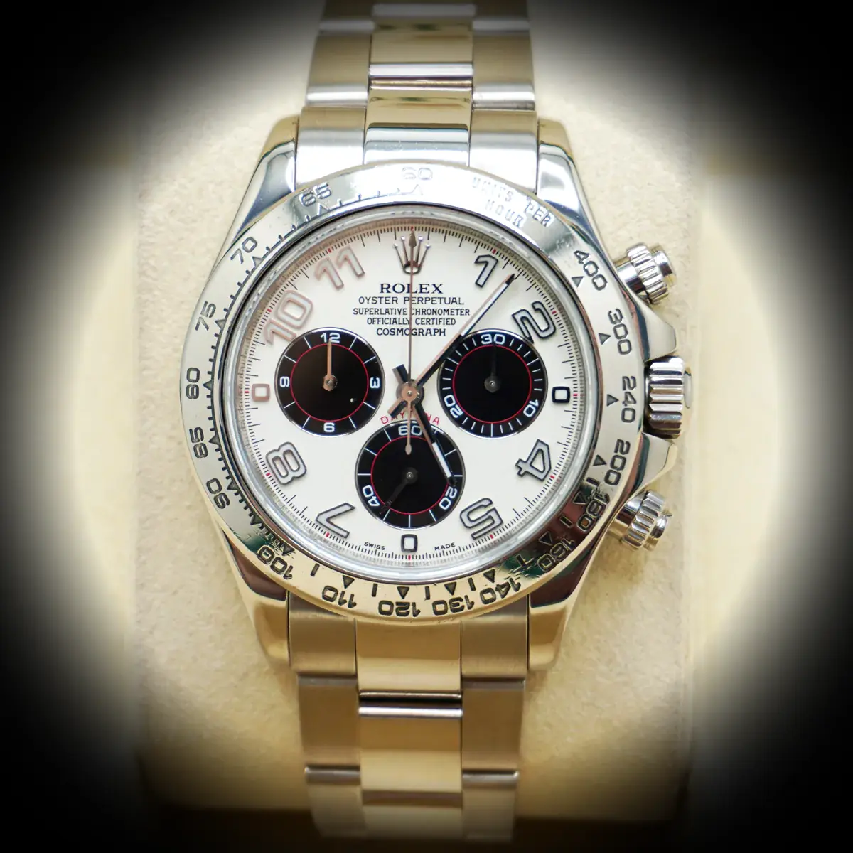 Daytona 116509 Panda super clon suizo 40mm, esfera en primer plano