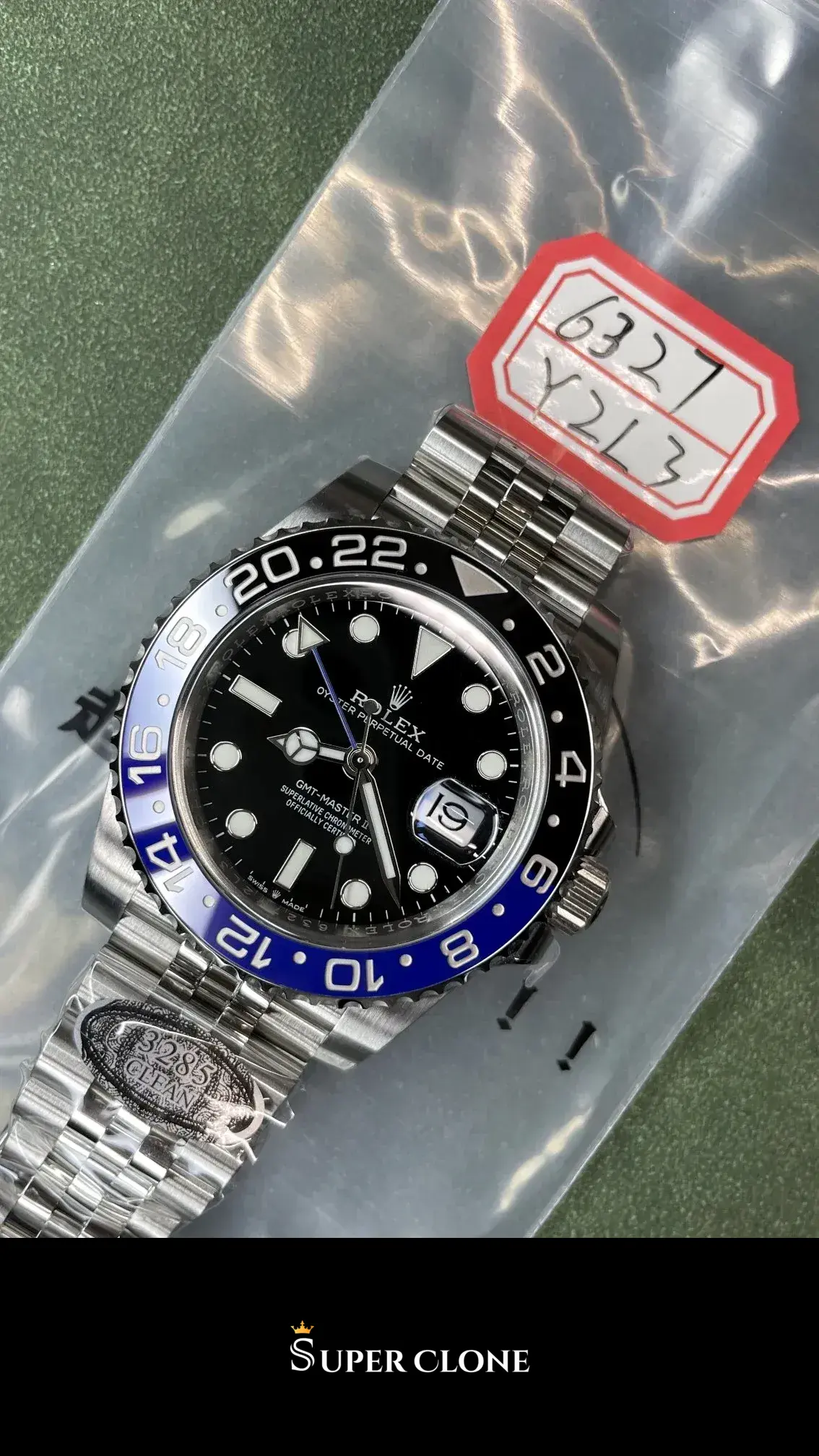 Rolex GMT-Master 126710BLNR replica, esfera verde, vista 12