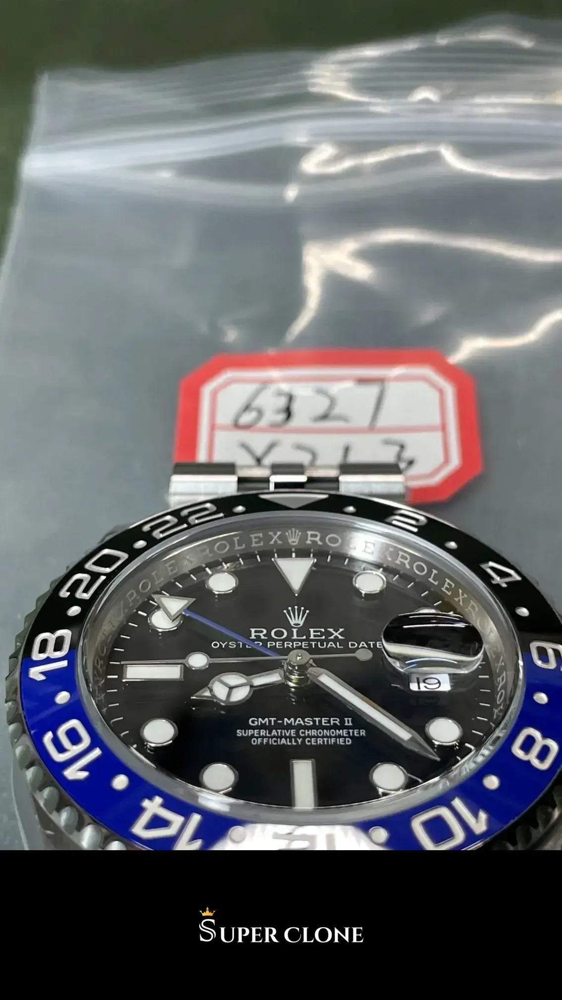 Rolex GMT-Master 126710BLNR replica, esfera verde, vista 17