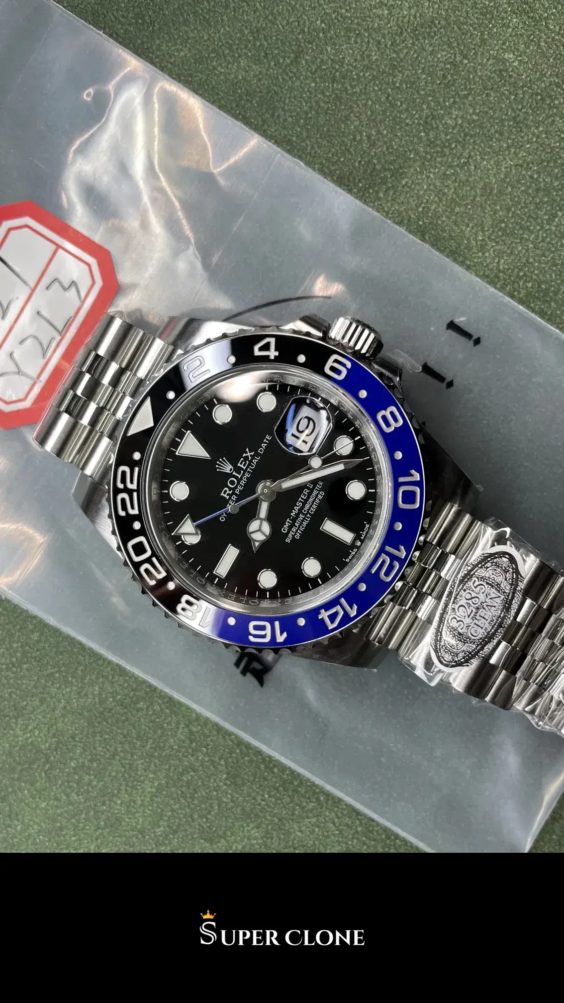 Rolex GMT-Master 126710BLNR replica, esfera verde, vista 5