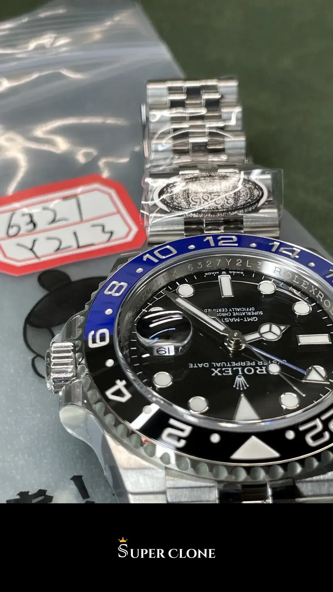 Rolex GMT-Master 126710BLNR replica, esfera verde, vista 9