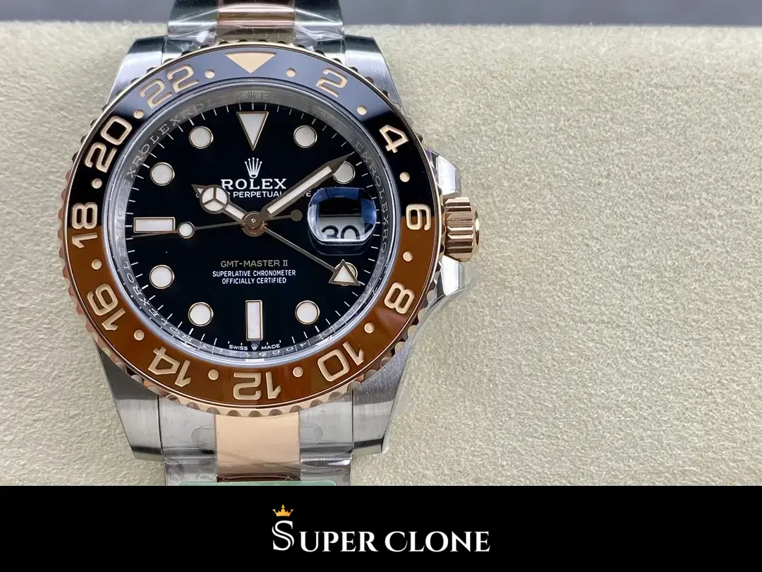 Rolex GMT-Master 126711CHNR replica esfera oro, vista 2