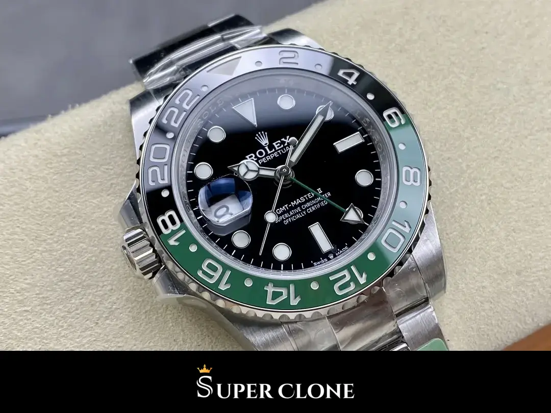 Rolex GMT-Master 126720VTNR replica, esfera negra, vista 4