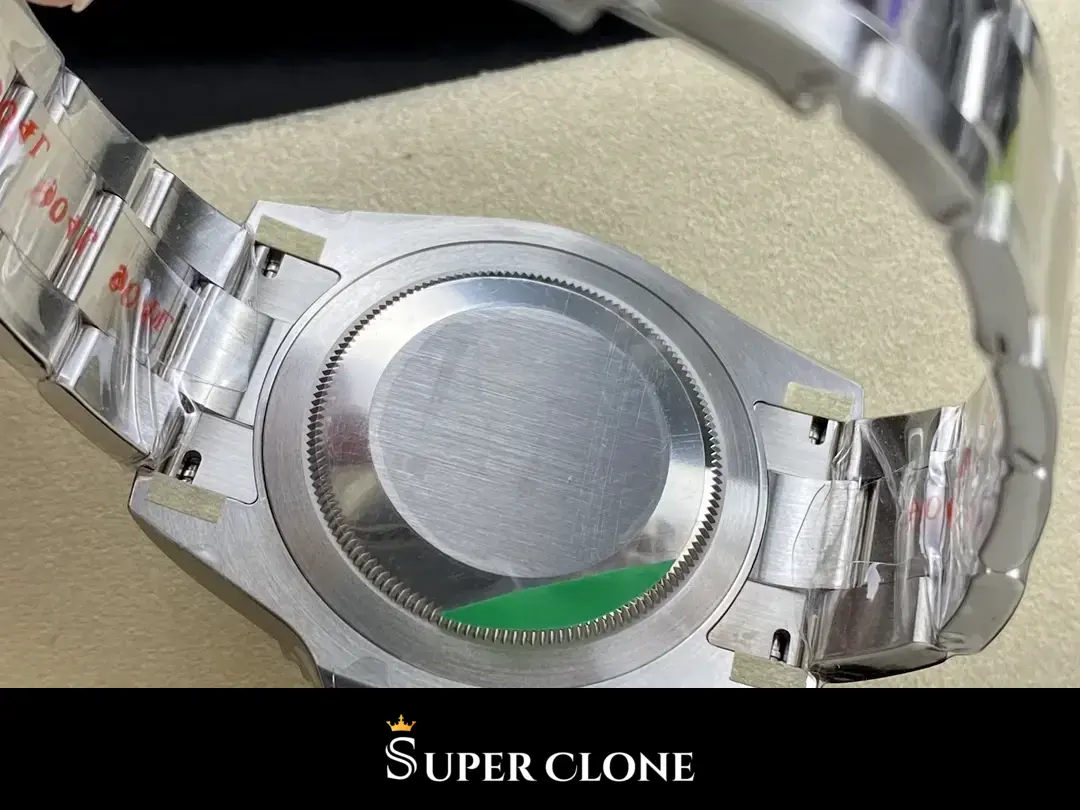 Rolex GMT-Master 126720VTNR replica, esfera negra, vista 6