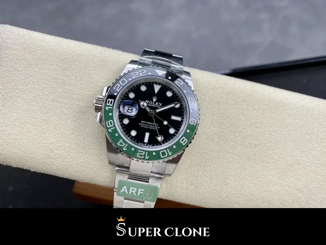 Rolex GMT-Master 126720VTNR replica, esfera negra, vista 9