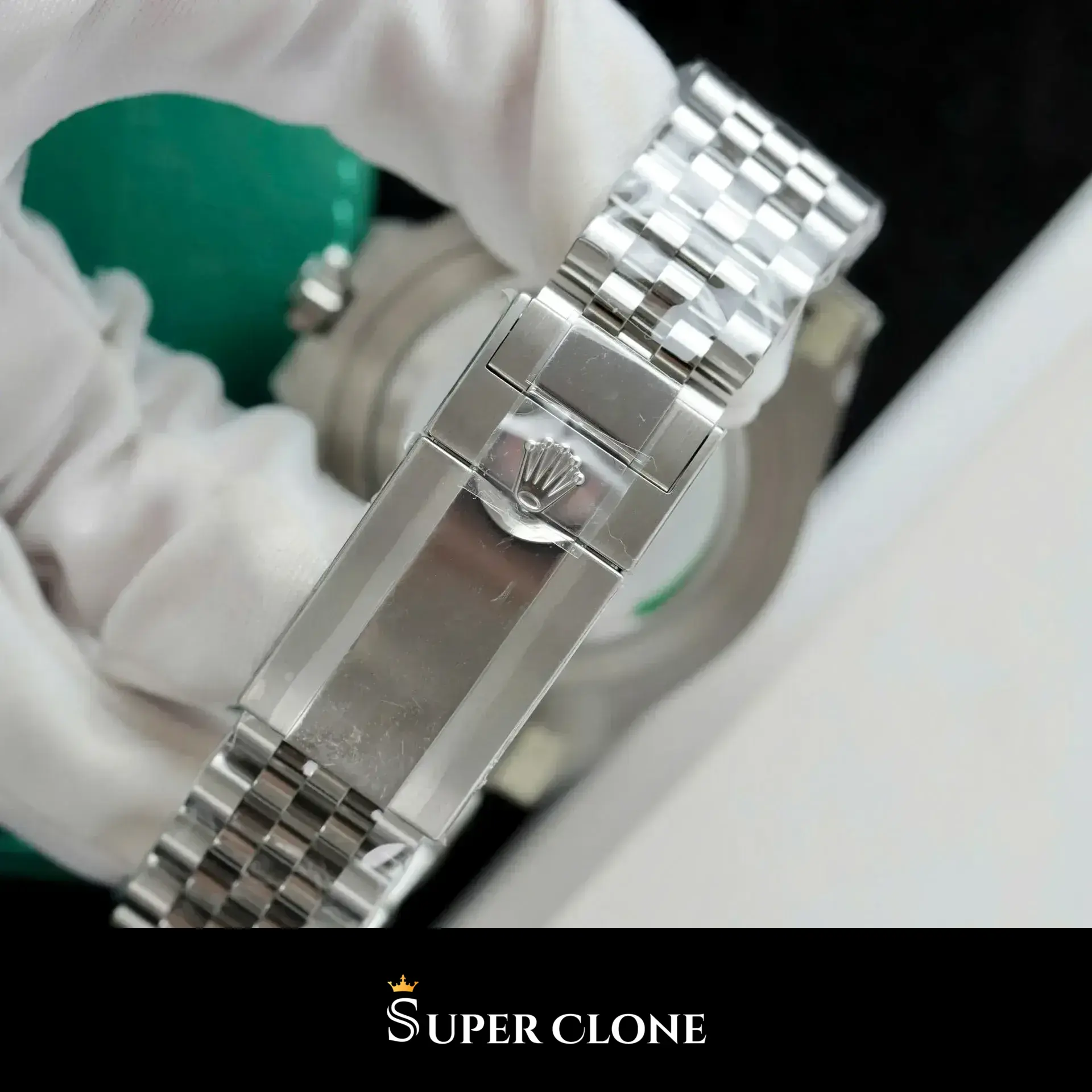 Rolex GMT-Master II 126729VTNR replica, vista frontal del dial negro