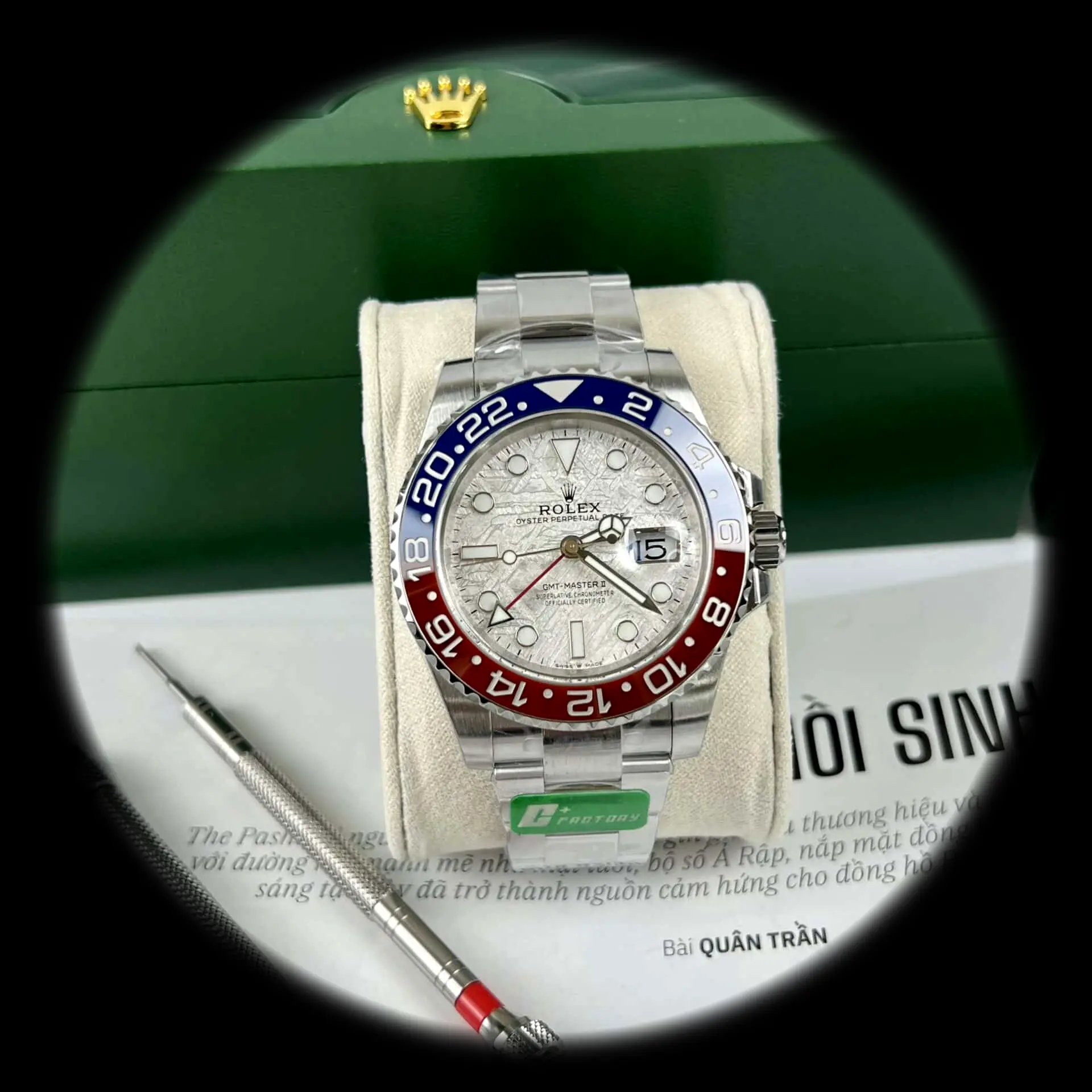 Rolex GMT-Master II 126719BLRO super clon suizo, primer plano de la esfera, 40mm
