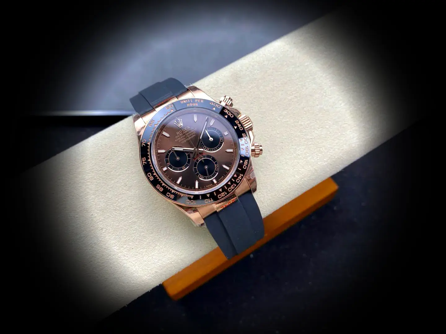 Daytona 126515LN super clon 40mm, primer plano de la esfera chocolate