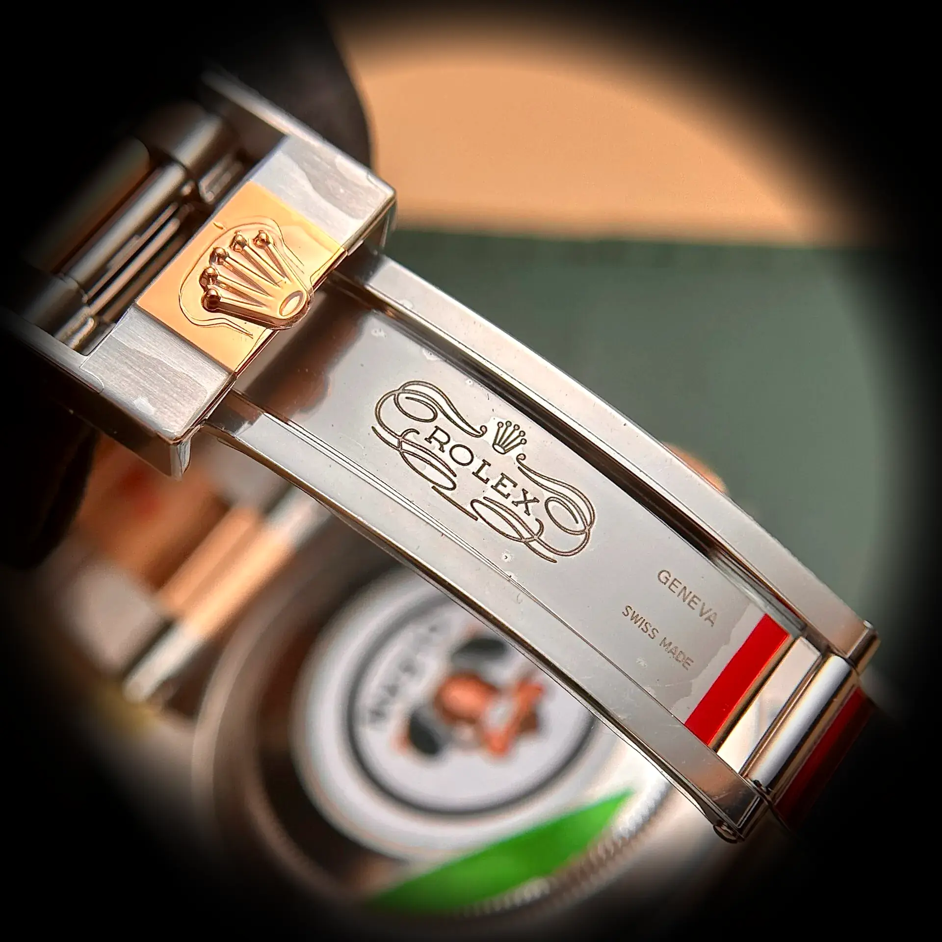 Rolex GMT-Master 126711CHNR super clon 40 mm, detalle de corona y caja
