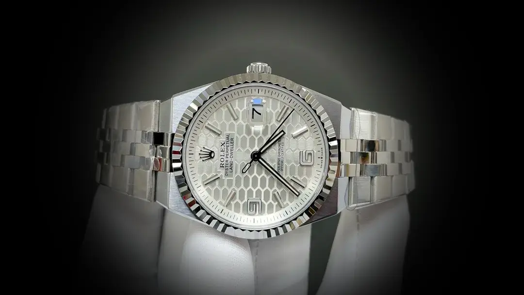 Rolex Land-Dweller 127334 clon suizo, perfil lateral