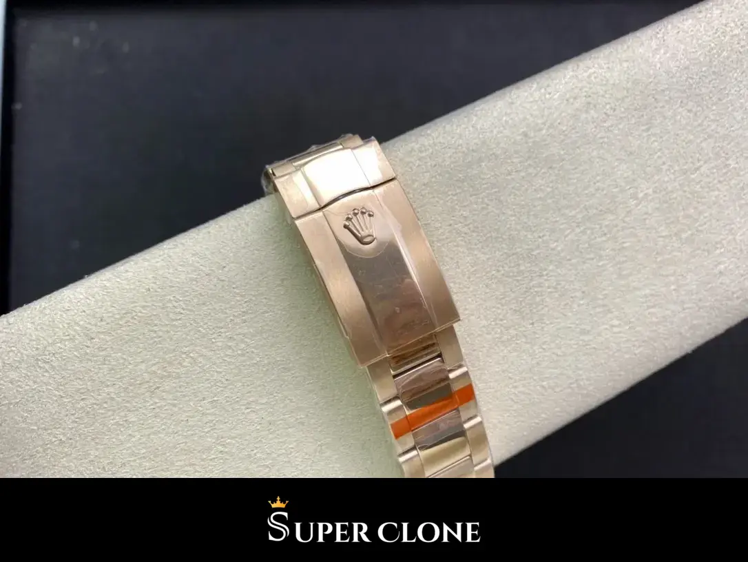Rolex Sky-Dweller 326935 replica esfera chocolate, vista en ángulo