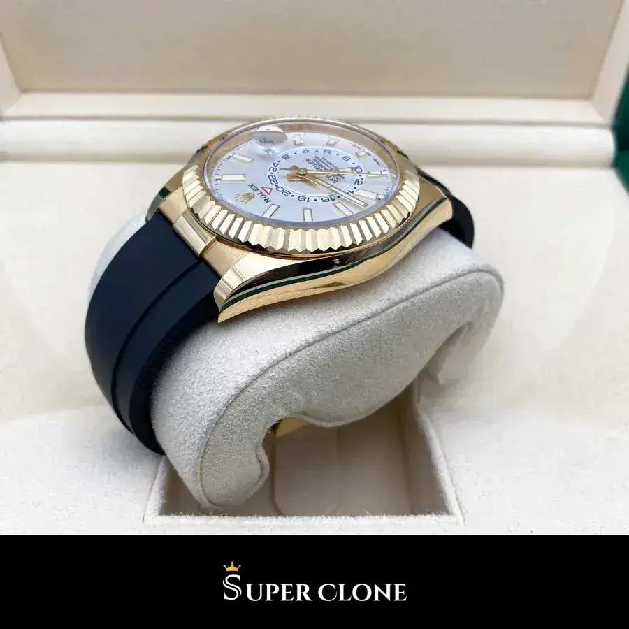 Rolex Sky-Dweller 336238 replica blanco intenso, foto en la muñeca
