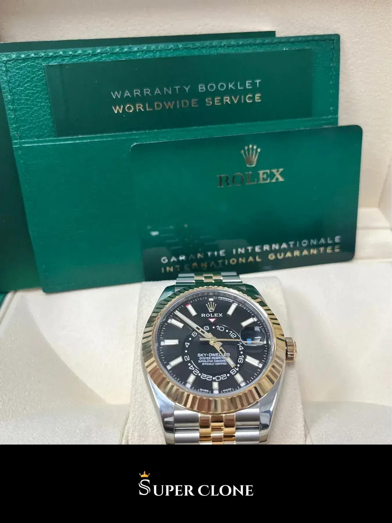 Rolex Sky-Dweller 336933 replica, perfil lateral, caja en Rolesor amarillo
