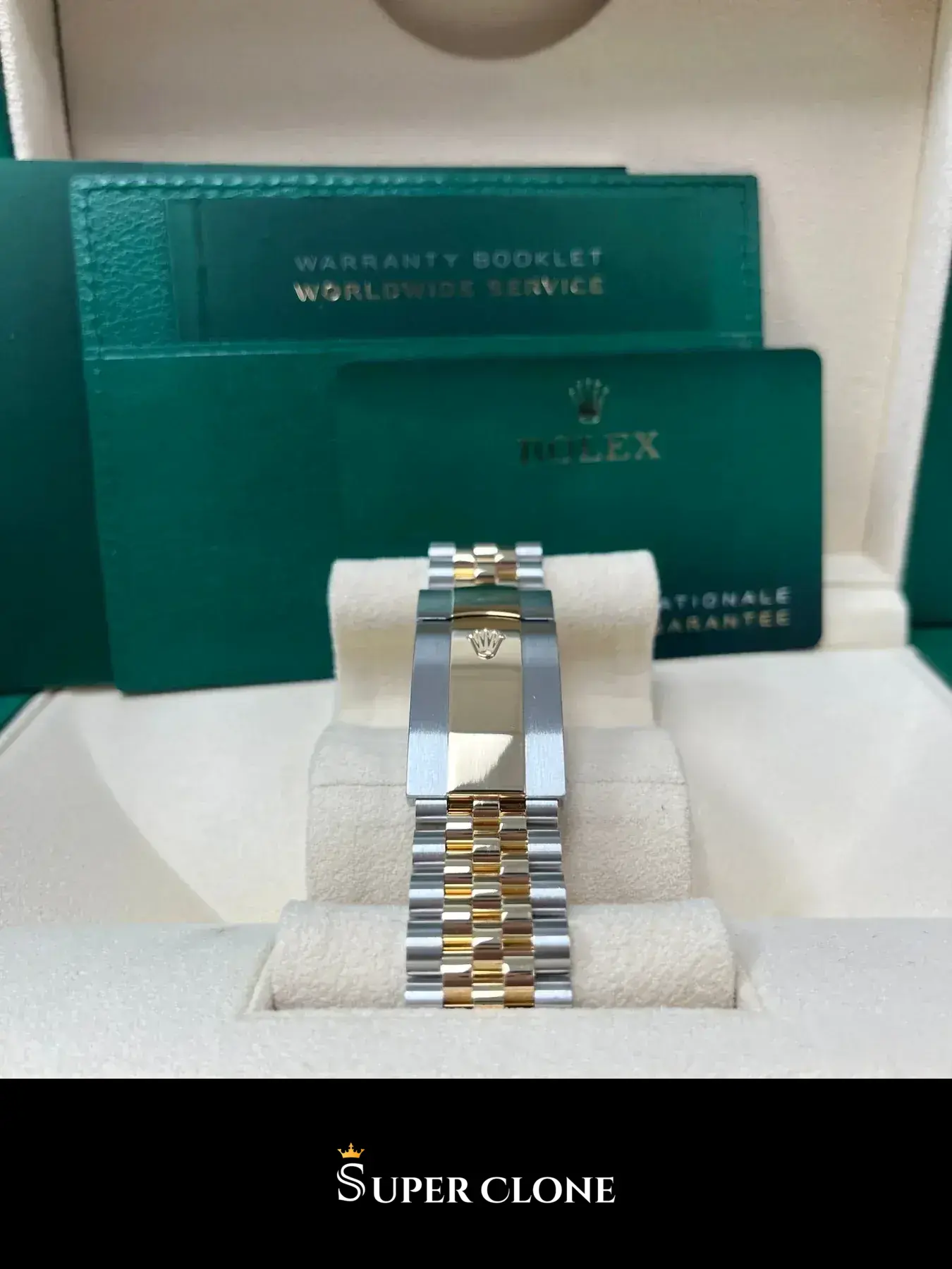 Rolex Sky-Dweller 336933 replica, macro del bisel estriado Ring Command